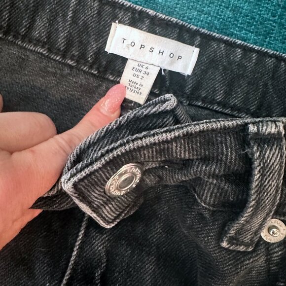 Top Shop Black Denim Mini Skirt. - Picture 4 of 4